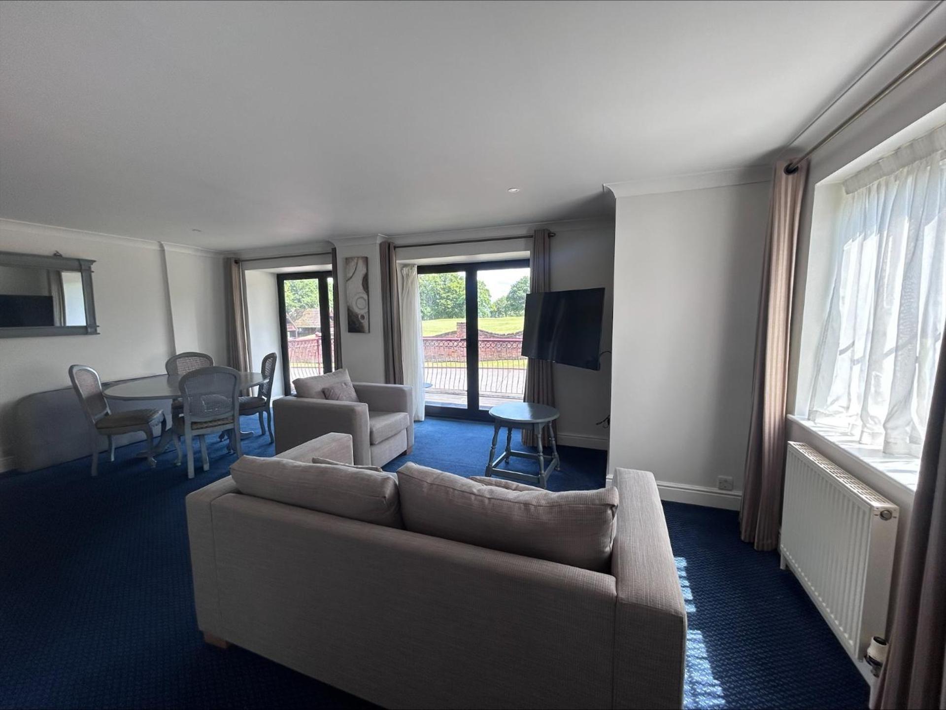Hotel Park & Woodbury