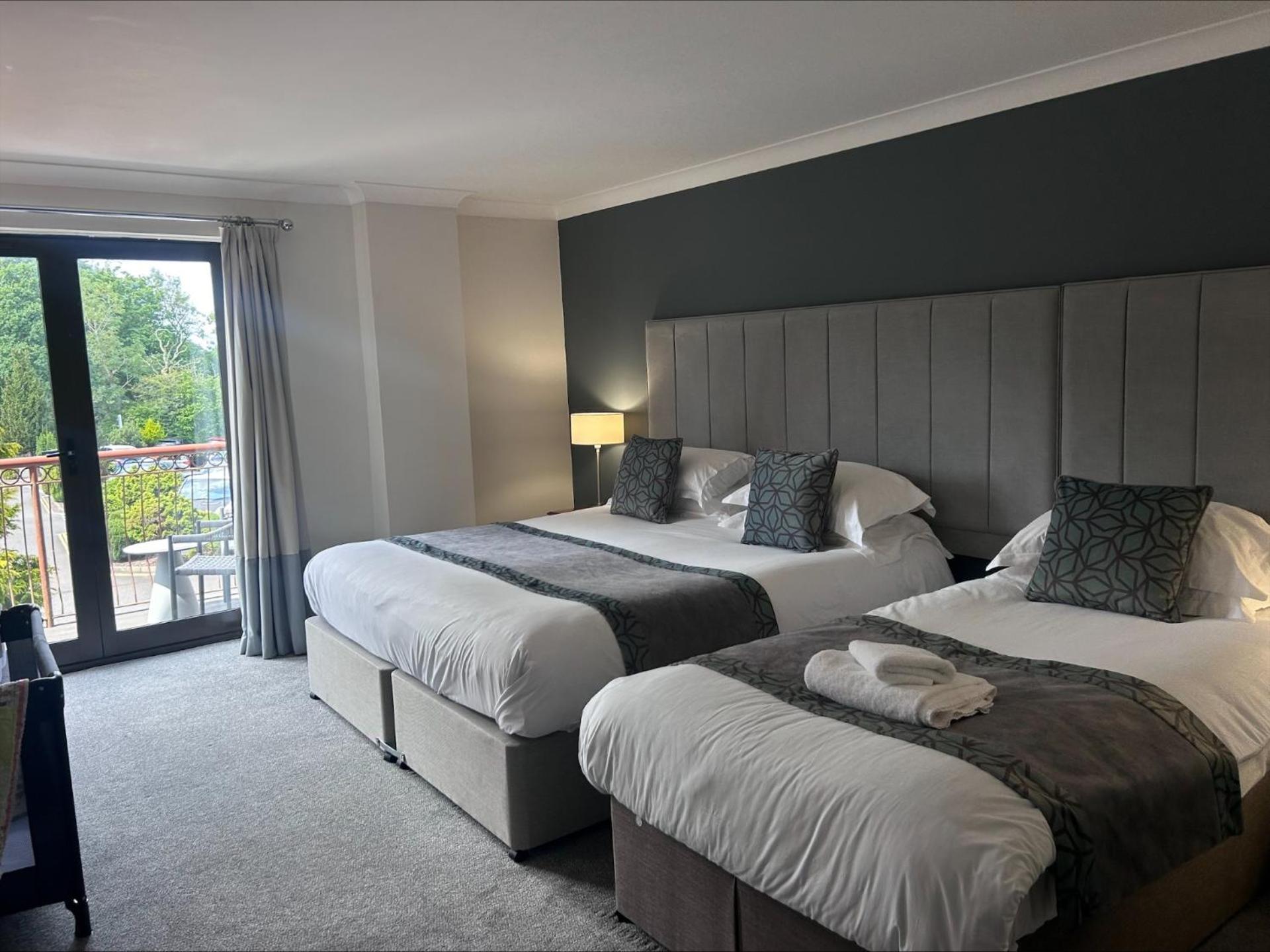 Park & 4* Woodbury